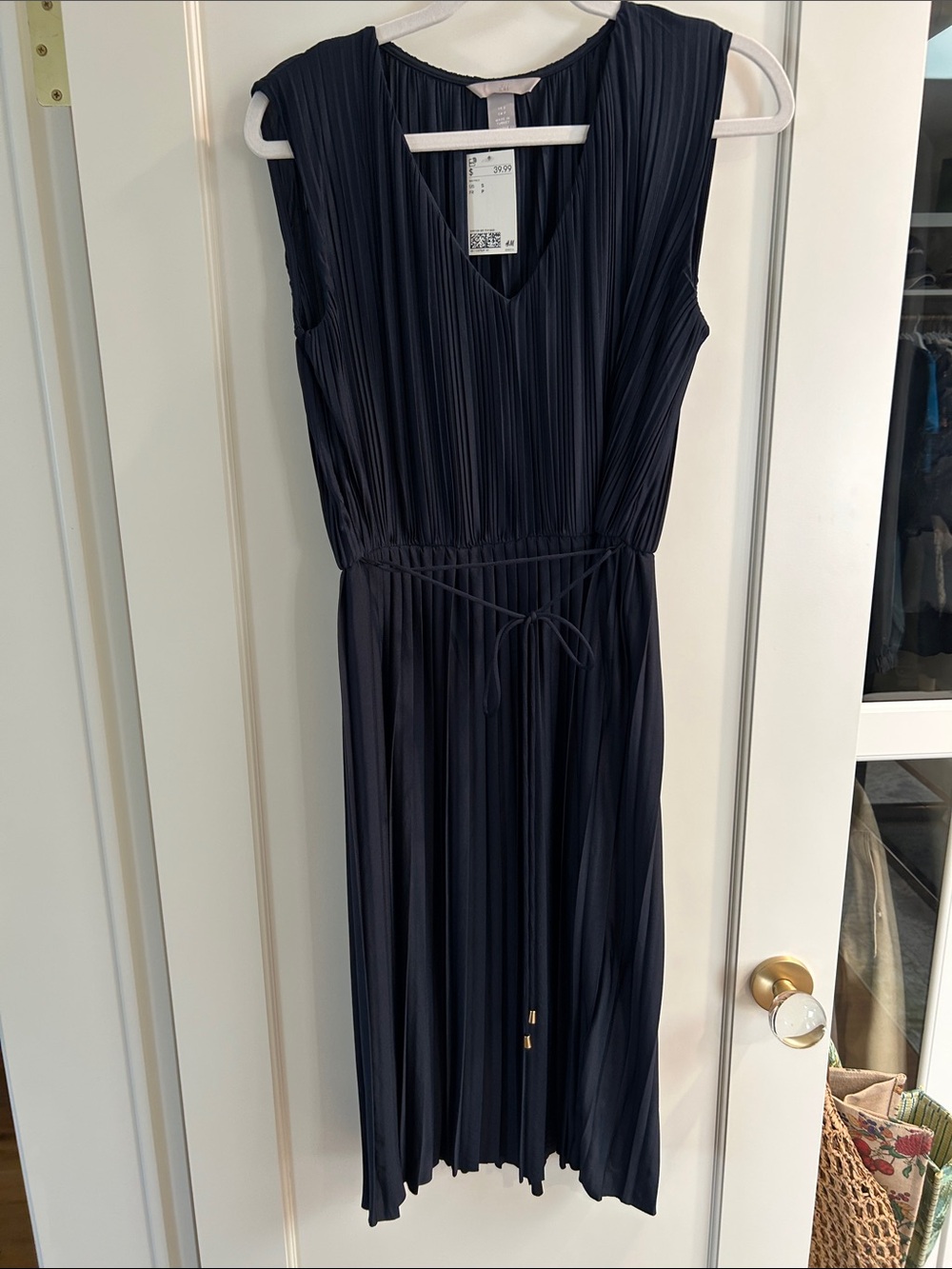 H&M Dark Navy Pleated Sleeveless Midi Dress with Waist Tie